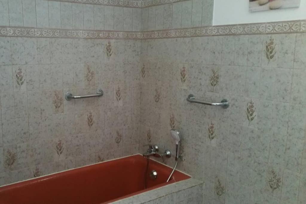 Villa La Lurette, Appartement Et Studio Saint-Étienne-les-Orgues المظهر الخارجي الصورة