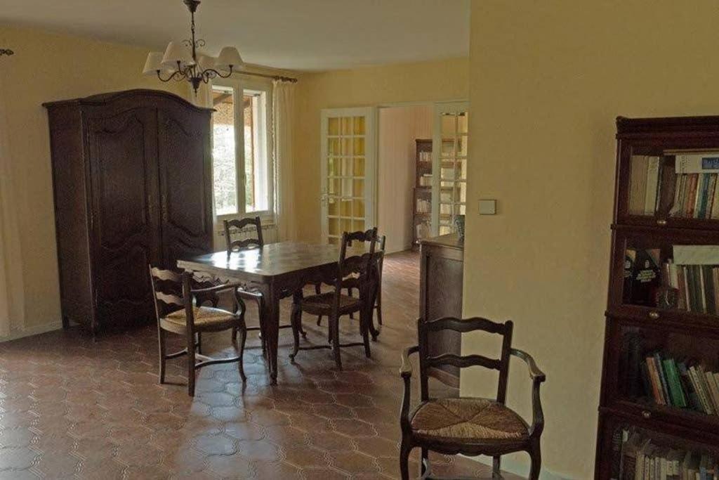 Villa La Lurette, Appartement Et Studio Saint-Étienne-les-Orgues المظهر الخارجي الصورة