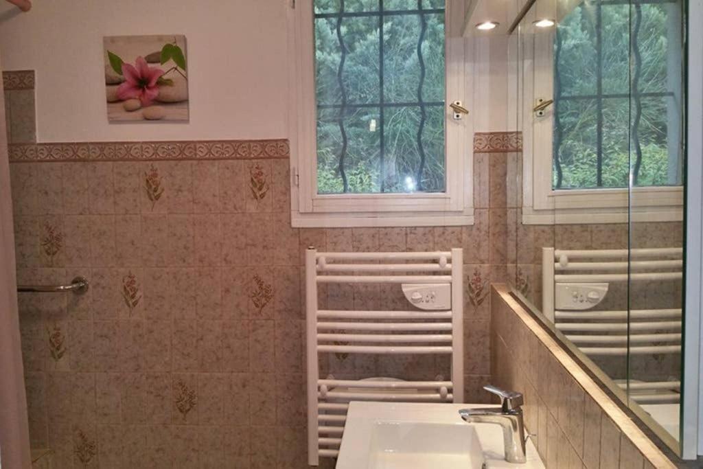 Villa La Lurette, Appartement Et Studio Saint-Étienne-les-Orgues المظهر الخارجي الصورة
