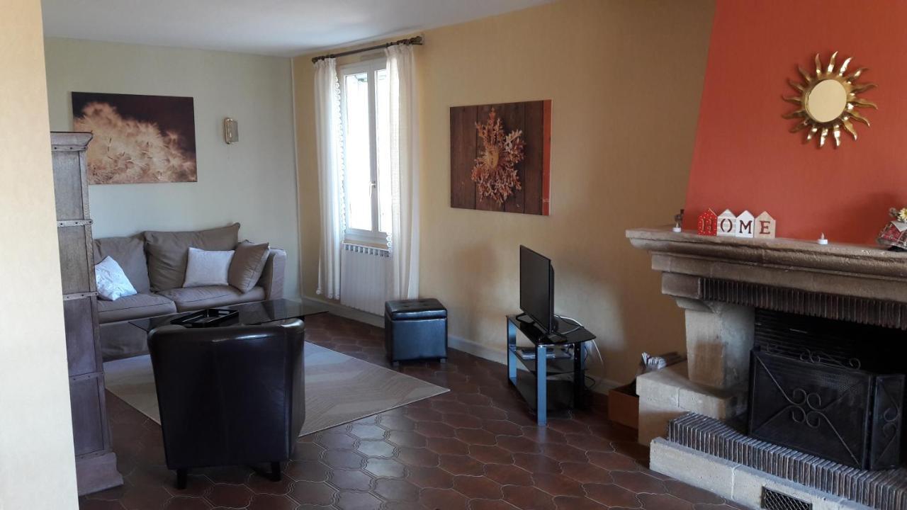Villa La Lurette, Appartement Et Studio Saint-Étienne-les-Orgues المظهر الخارجي الصورة