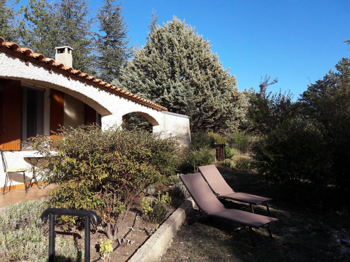 Villa La Lurette, Appartement Et Studio Saint-Étienne-les-Orgues المظهر الخارجي الصورة